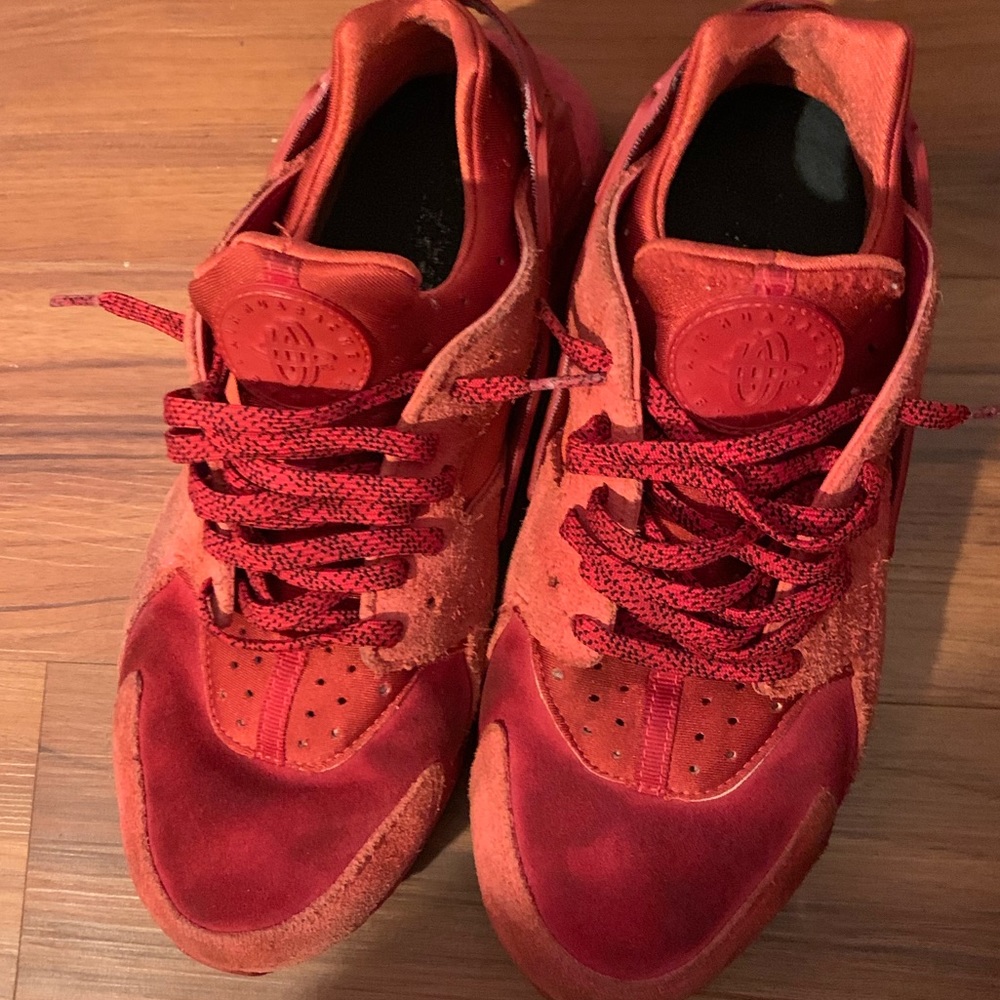 Shoes - Picture 2 of 4